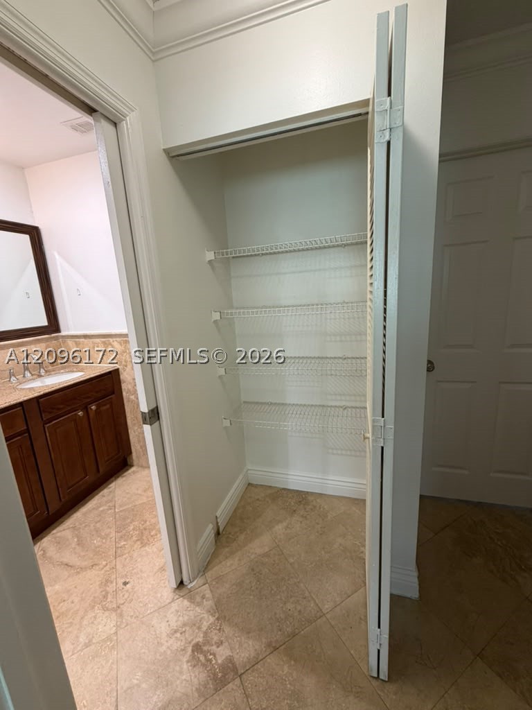 2375 W 74th St #105-6, Hialeah FL 33016