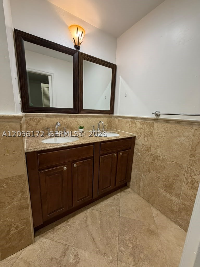 2375 W 74th St #105-6, Hialeah FL 33016