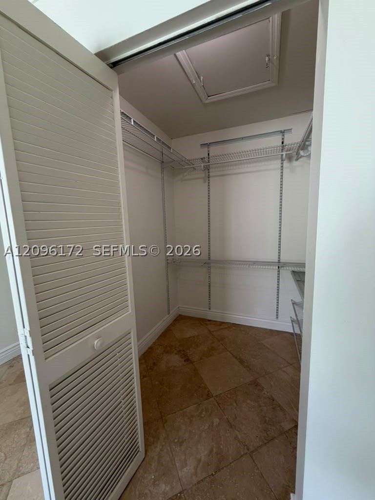 2375 W 74th St #105-6, Hialeah FL 33016