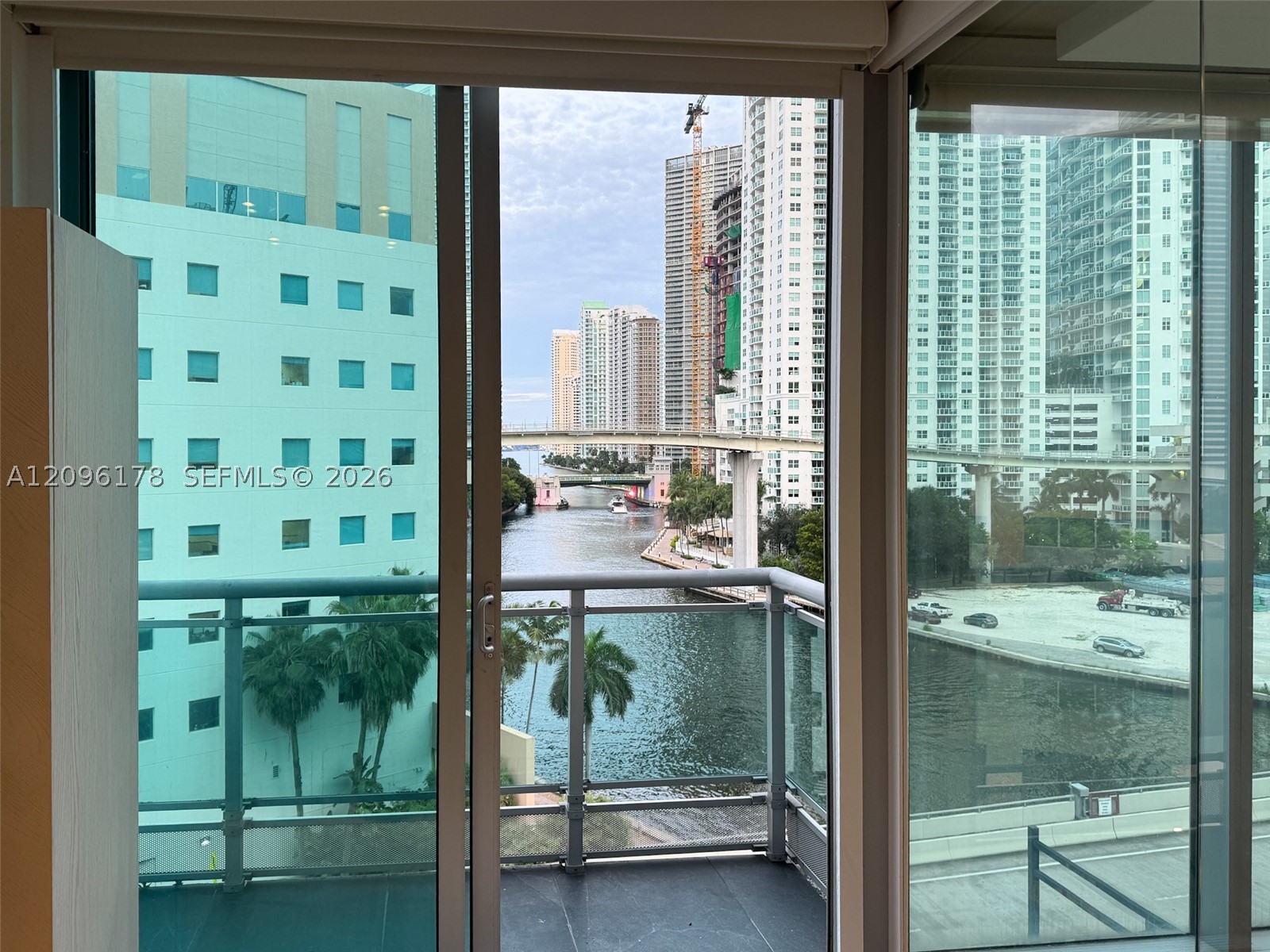 350 S Miami Ave #706, Miami FL 33130