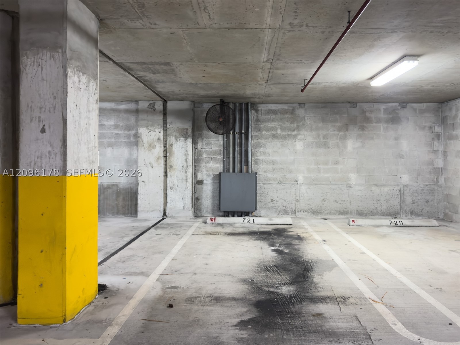 350 S Miami Ave #706, Miami FL 33130