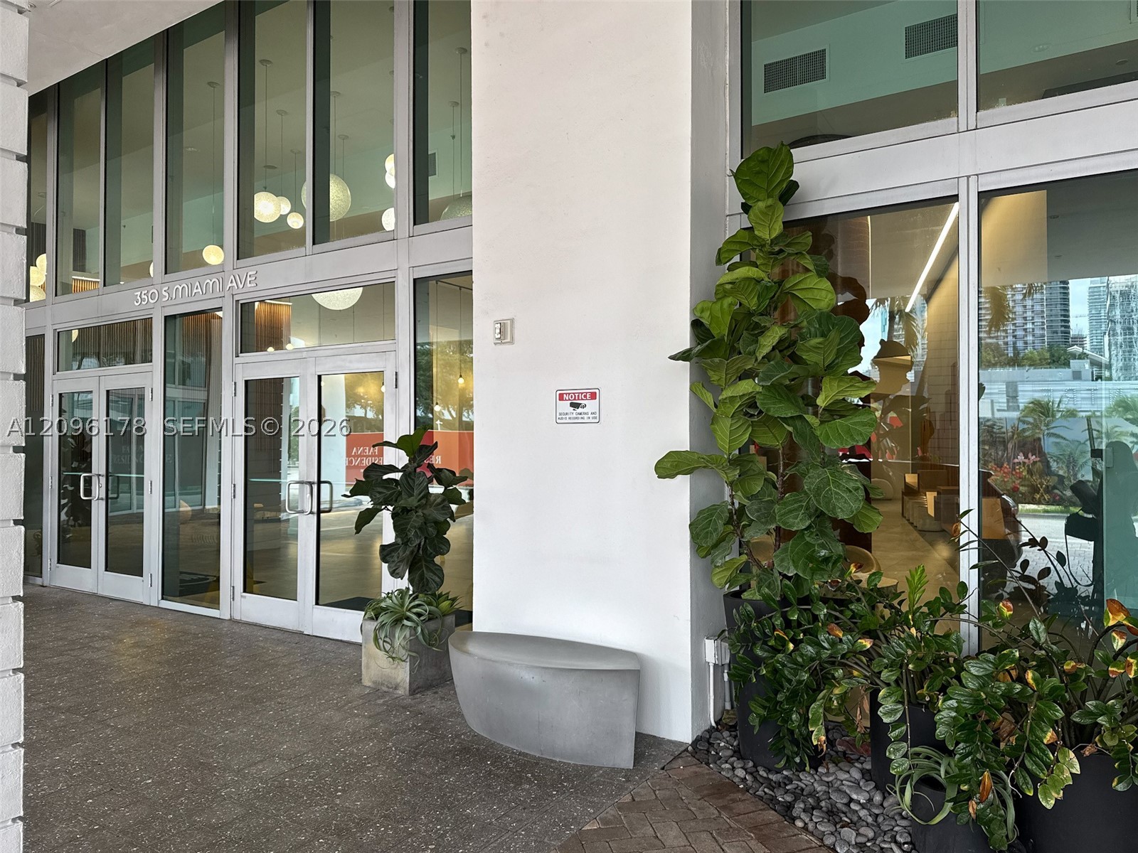 350 S Miami Ave #706, Miami FL 33130