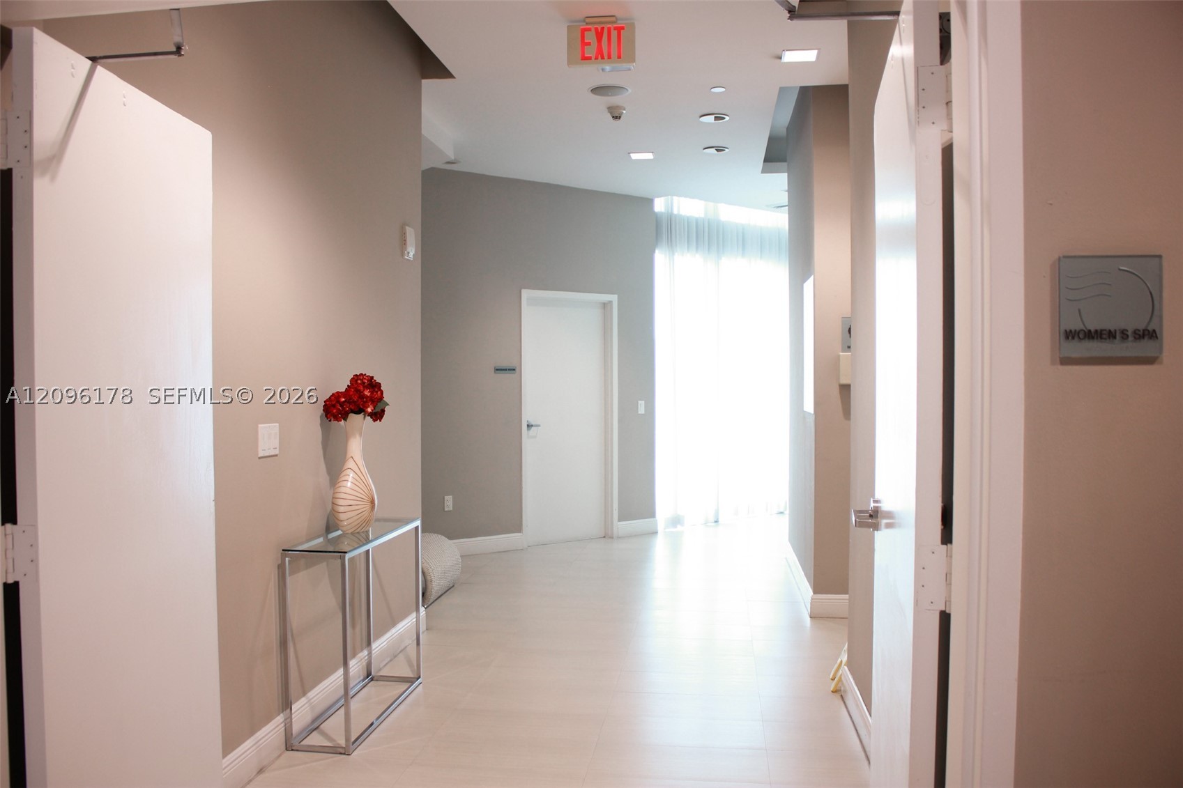 350 S Miami Ave #706, Miami FL 33130