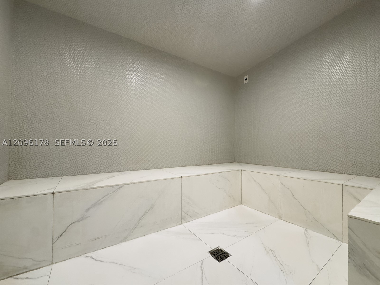 350 S Miami Ave #706, Miami FL 33130
