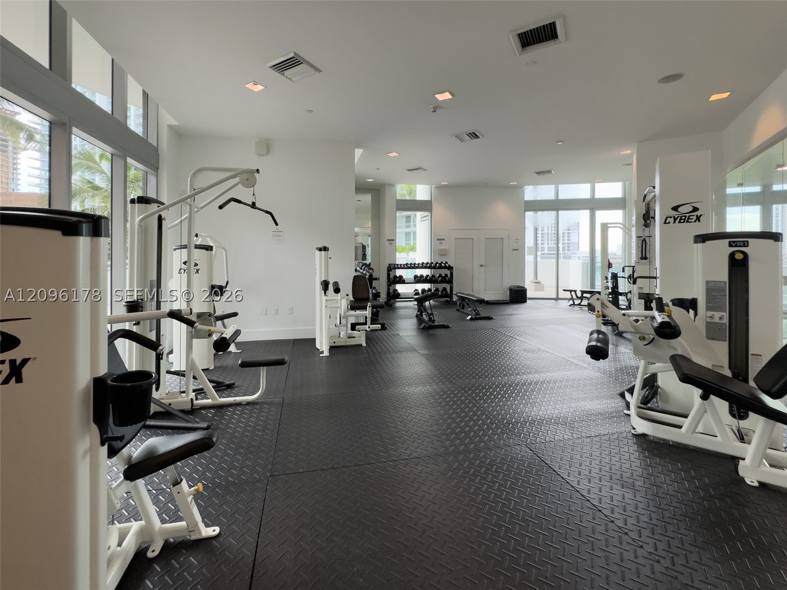 350 S Miami Ave #706, Miami FL 33130