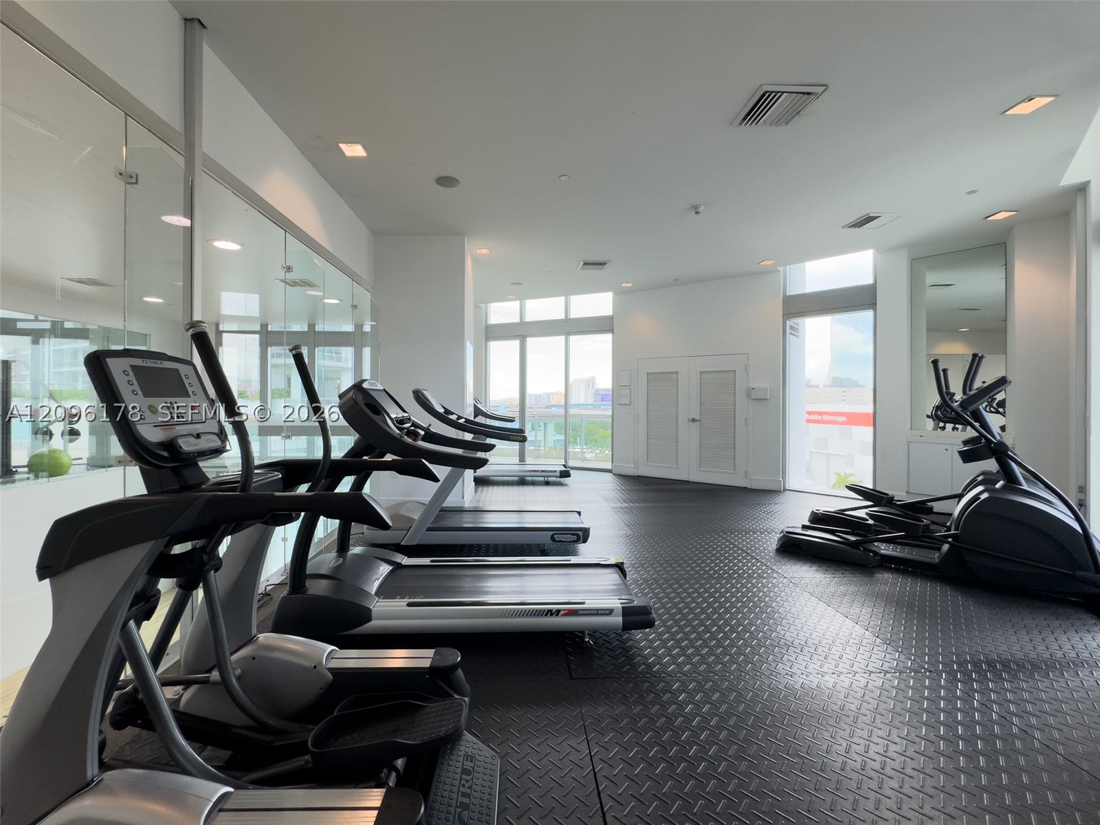 350 S Miami Ave #706, Miami FL 33130