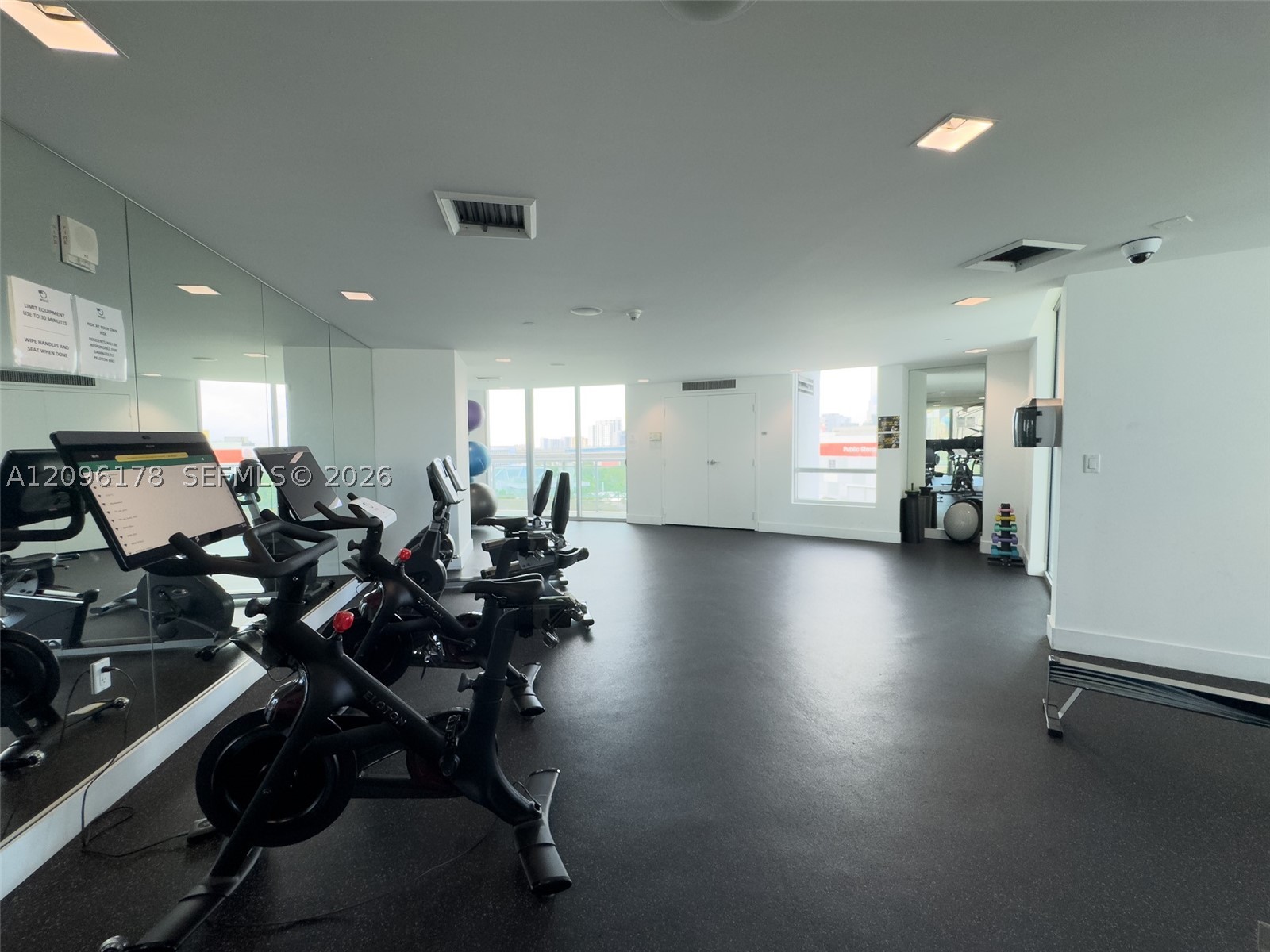 350 S Miami Ave #706, Miami FL 33130