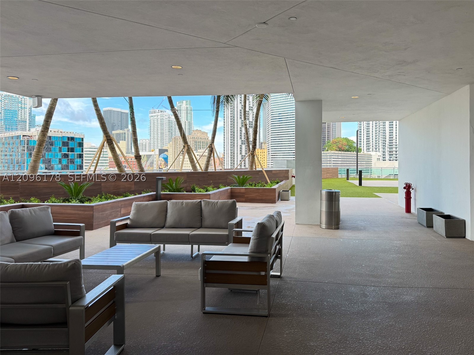 350 S Miami Ave #706, Miami FL 33130