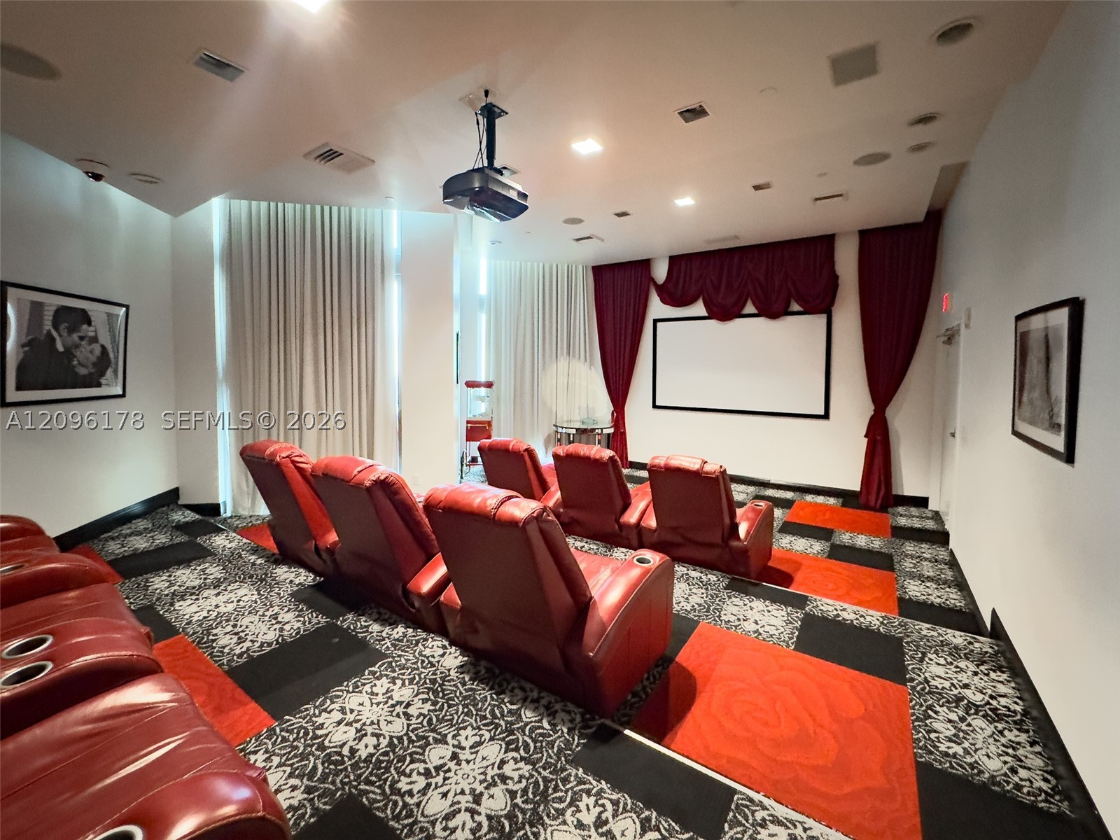 350 S Miami Ave #706, Miami FL 33130