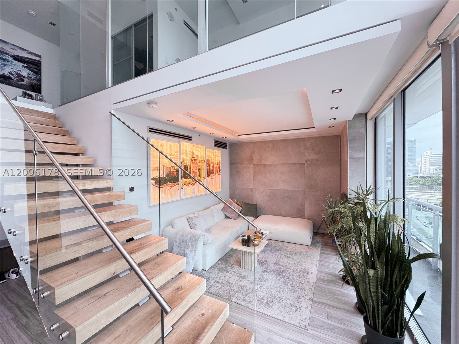 350 S Miami Ave #706, Miami FL 33130