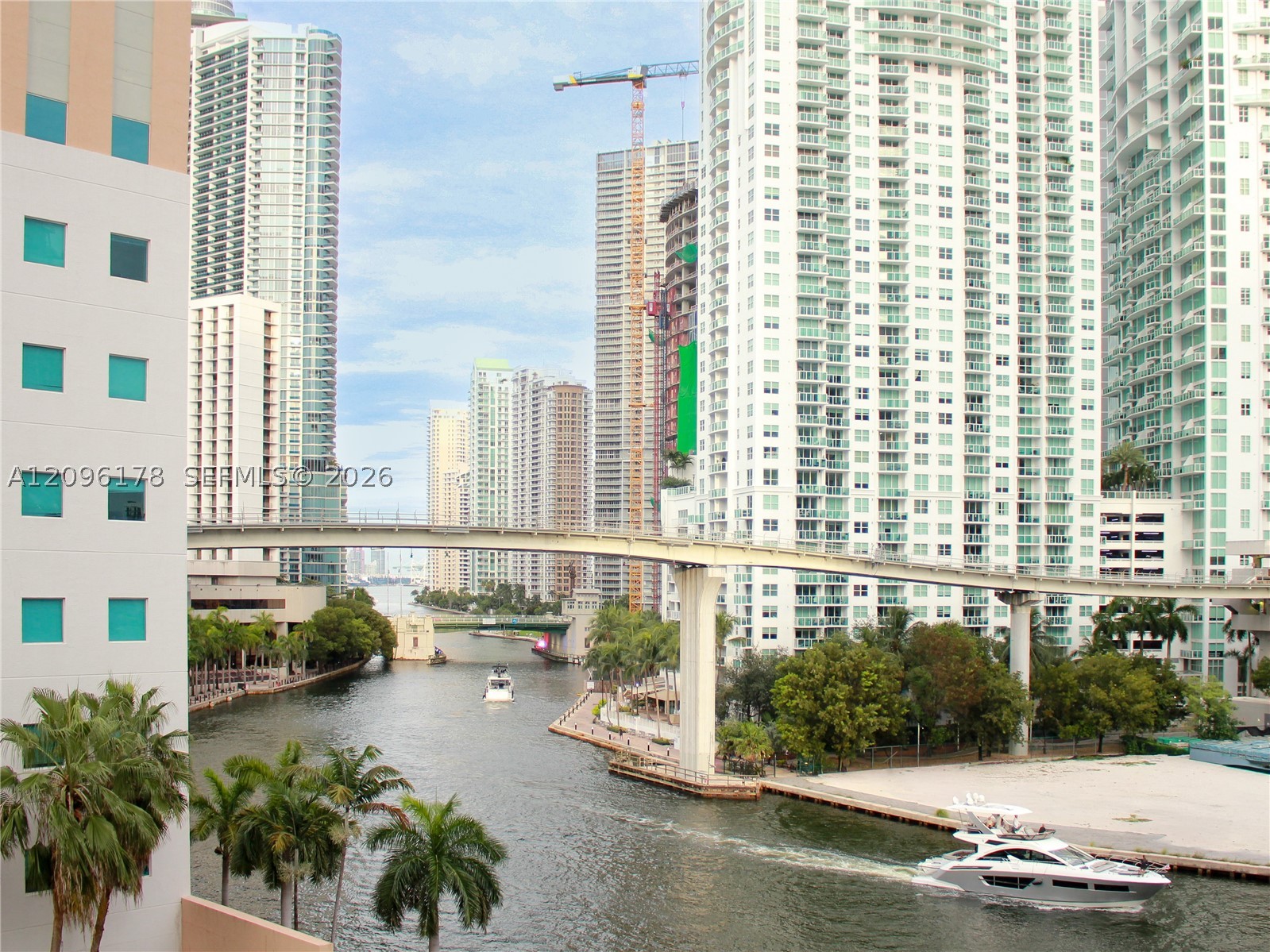 350 S Miami Ave #706, Miami FL 33130