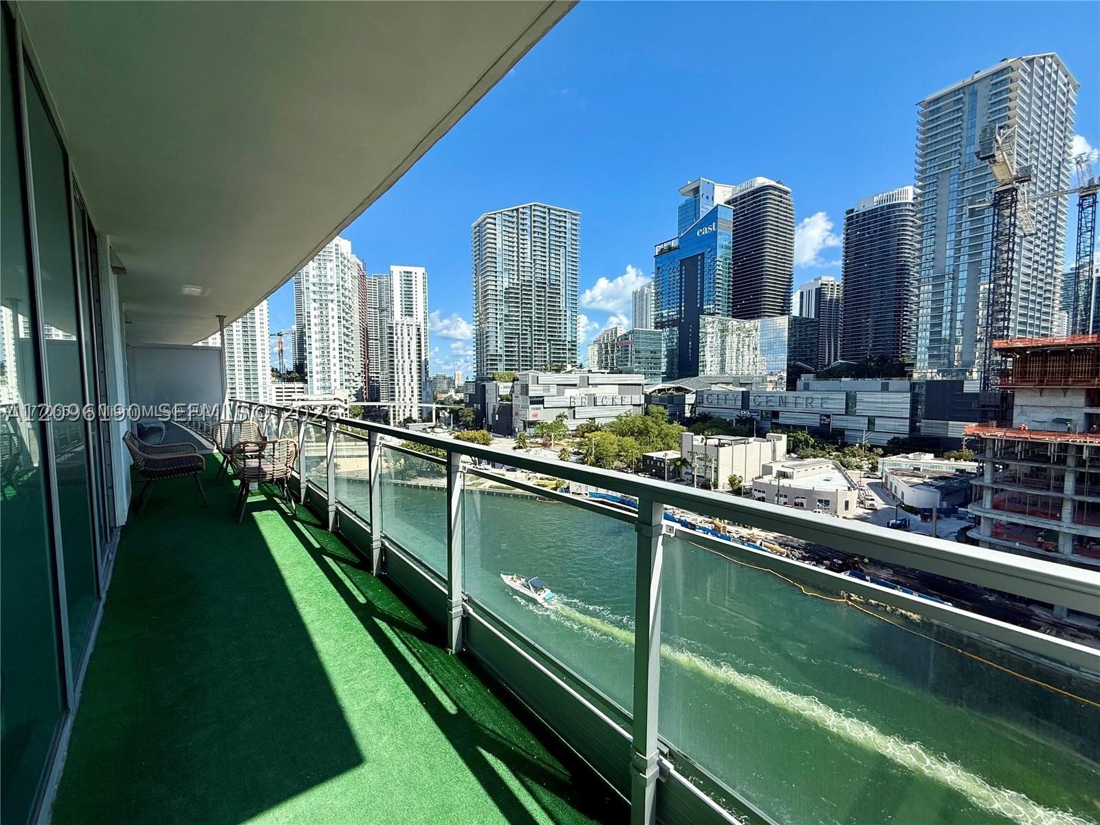 92 SW 3rd St #1104, Miami FL 33130