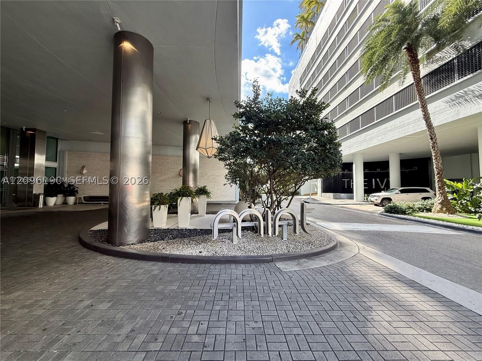 92 SW 3rd St #1104, Miami FL 33130