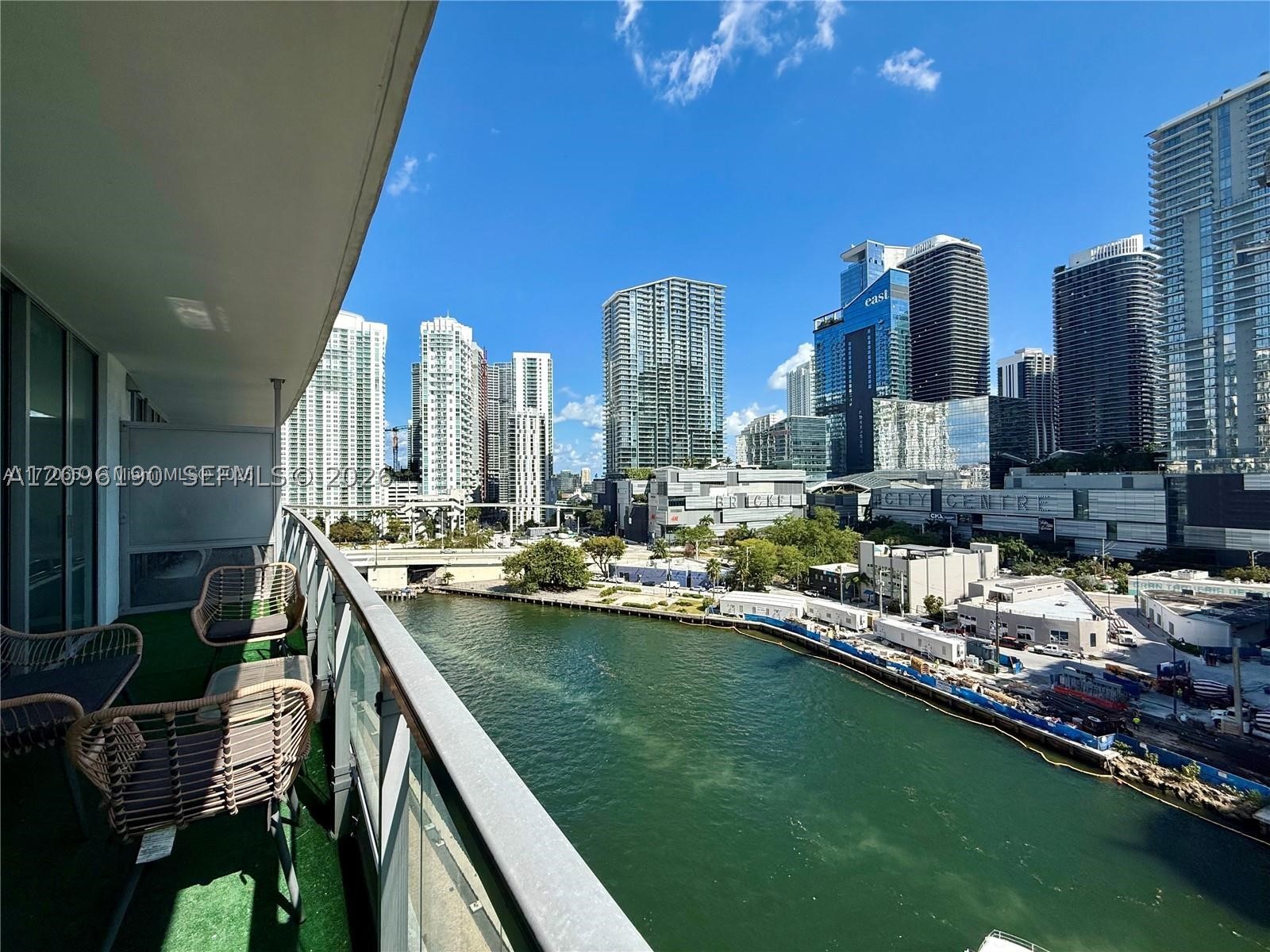 92 SW 3rd St #1104, Miami FL 33130