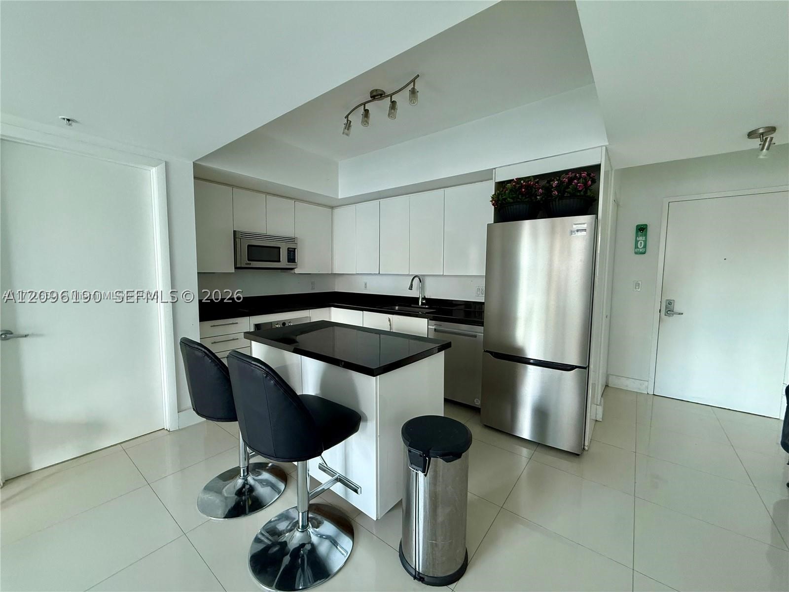 92 SW 3rd St #1104, Miami FL 33130
