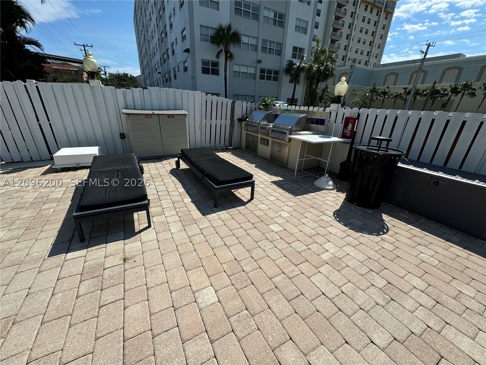 2555 NE 11th St #710, Fort Lauderdale FL 33304