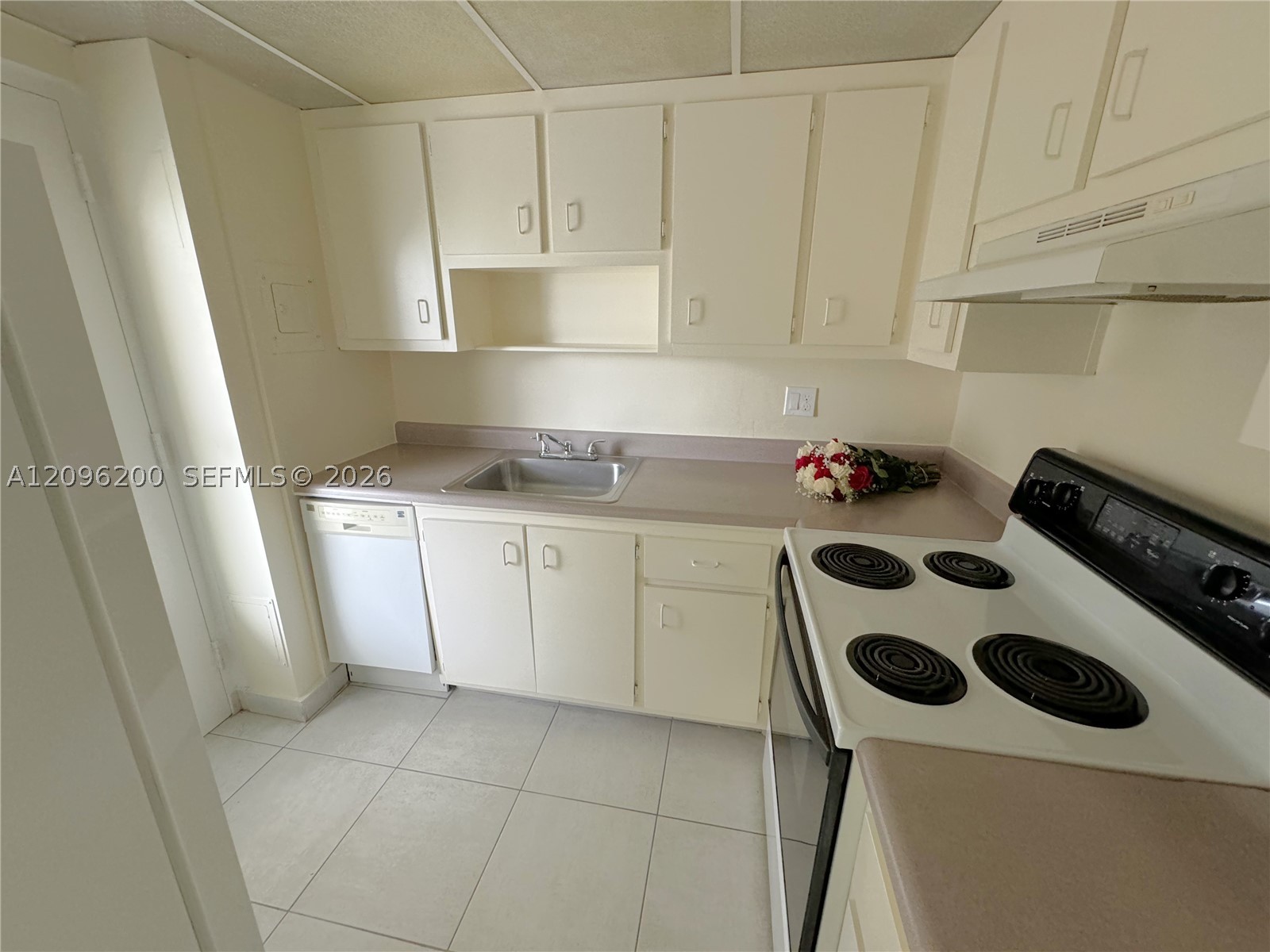 2555 NE 11th St #710, Fort Lauderdale FL 33304