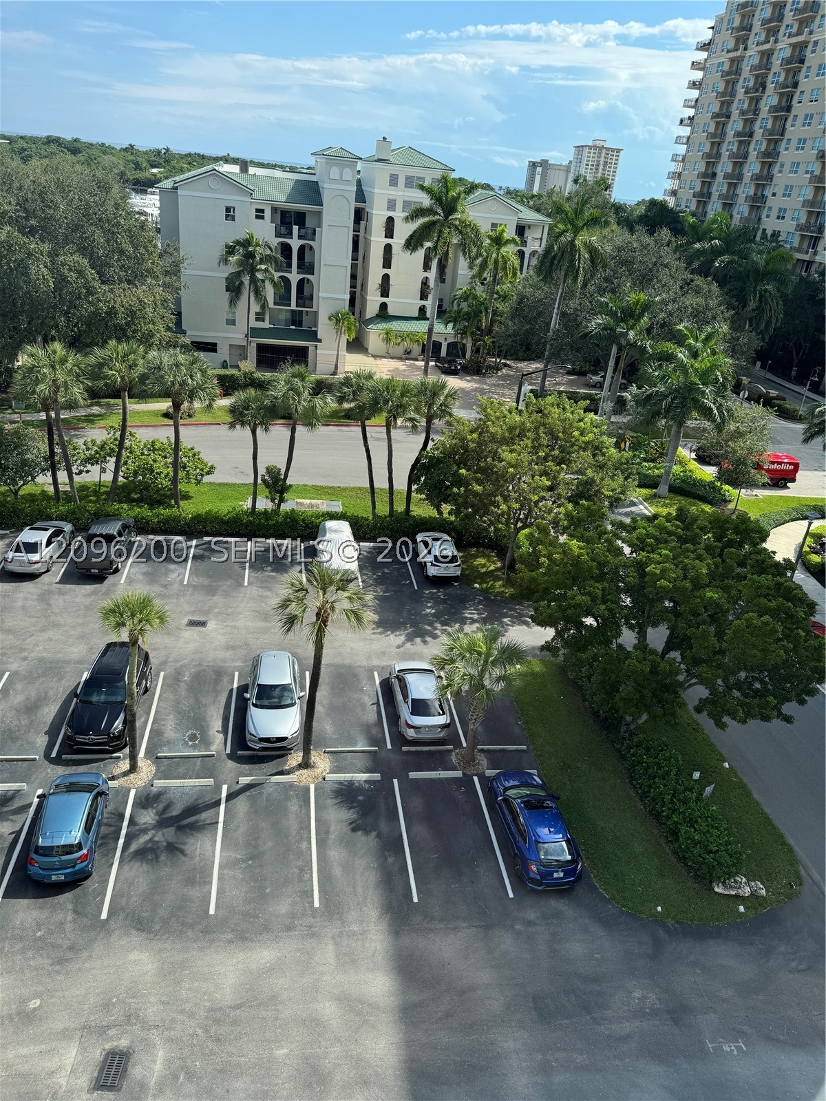 2555 NE 11th St #710, Fort Lauderdale FL 33304