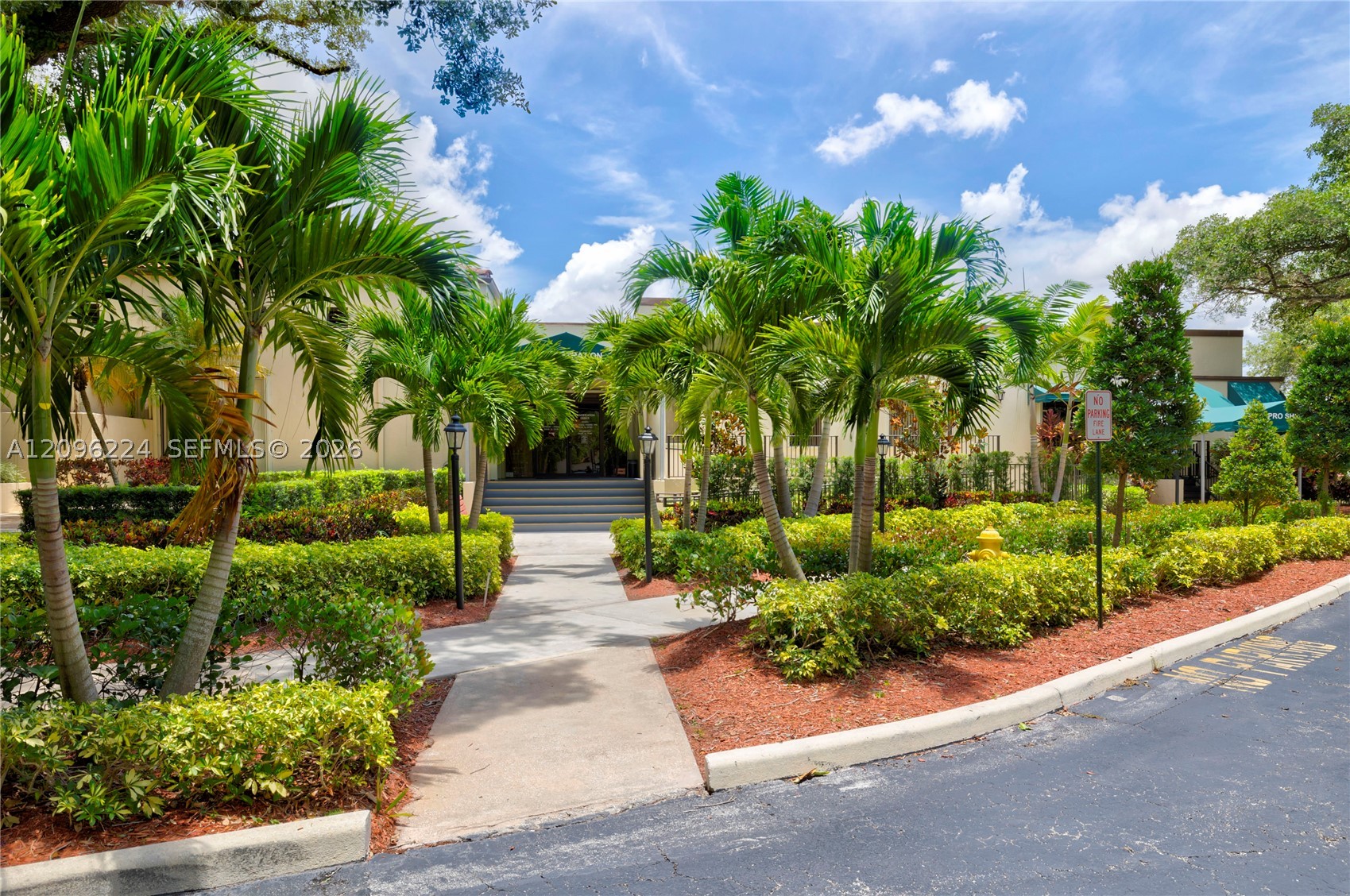 1931 Sabal Palm Dr #203, Davie FL 33324