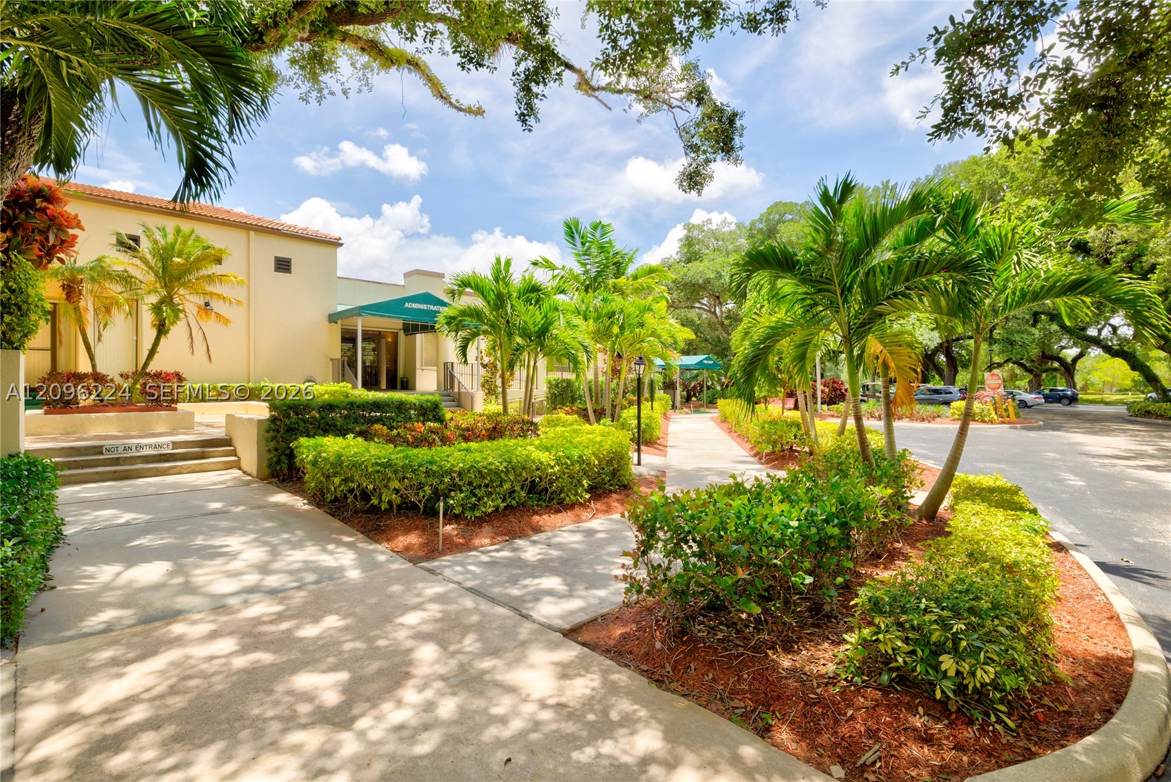 1931 Sabal Palm Dr #203, Davie FL 33324