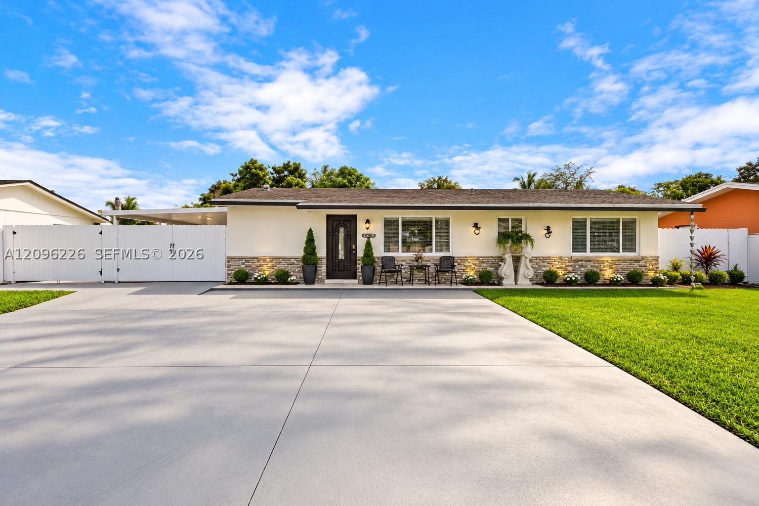15405 SW 104th Ave, Miami FL 33157
