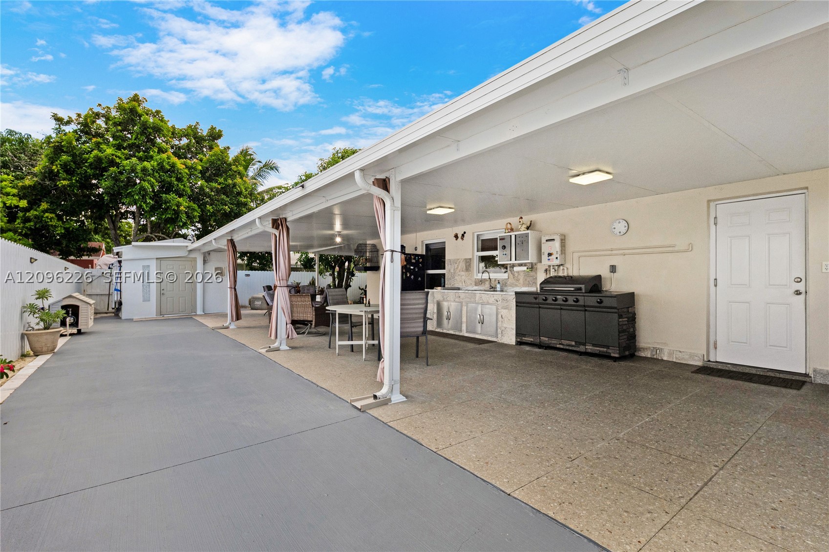 15405 SW 104th Ave, Miami FL 33157