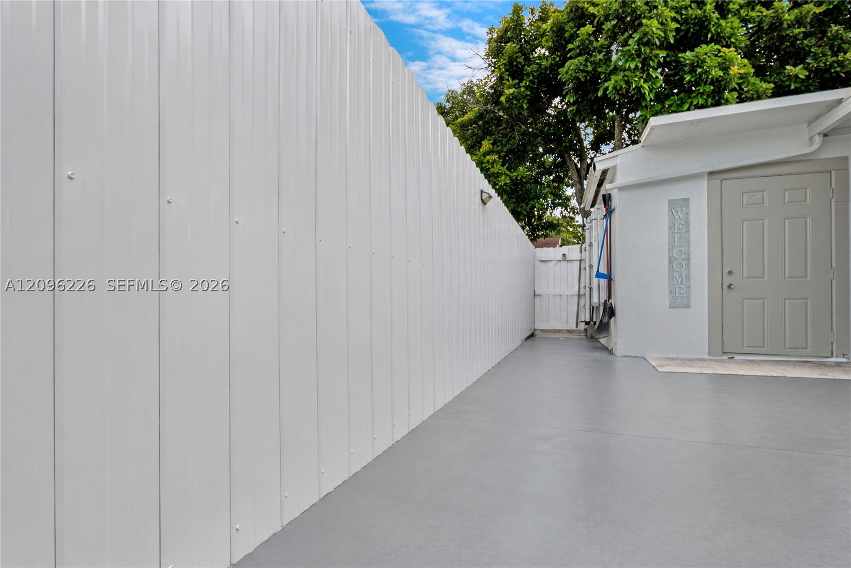 15405 SW 104th Ave, Miami FL 33157