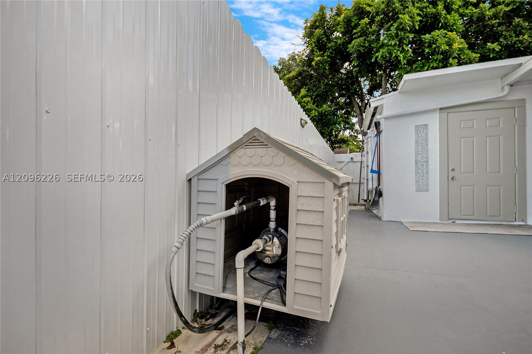 15405 SW 104th Ave, Miami FL 33157