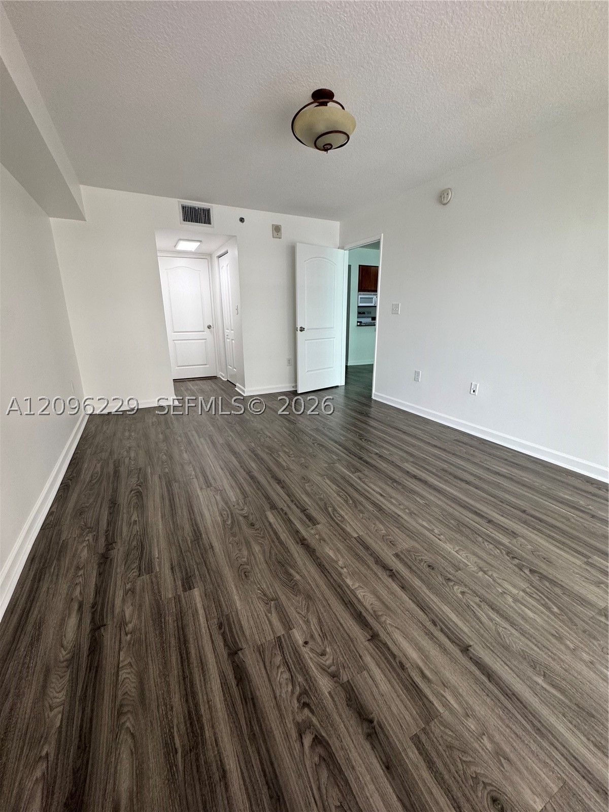 1200 Brickell Bay Dr #3206, Miami FL 33131