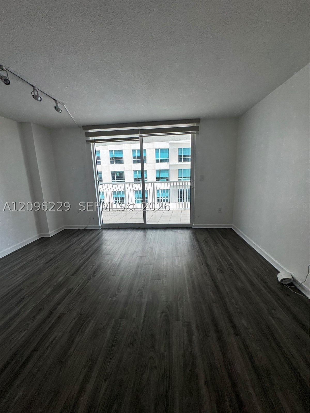 1200 Brickell Bay Dr #3206, Miami FL 33131