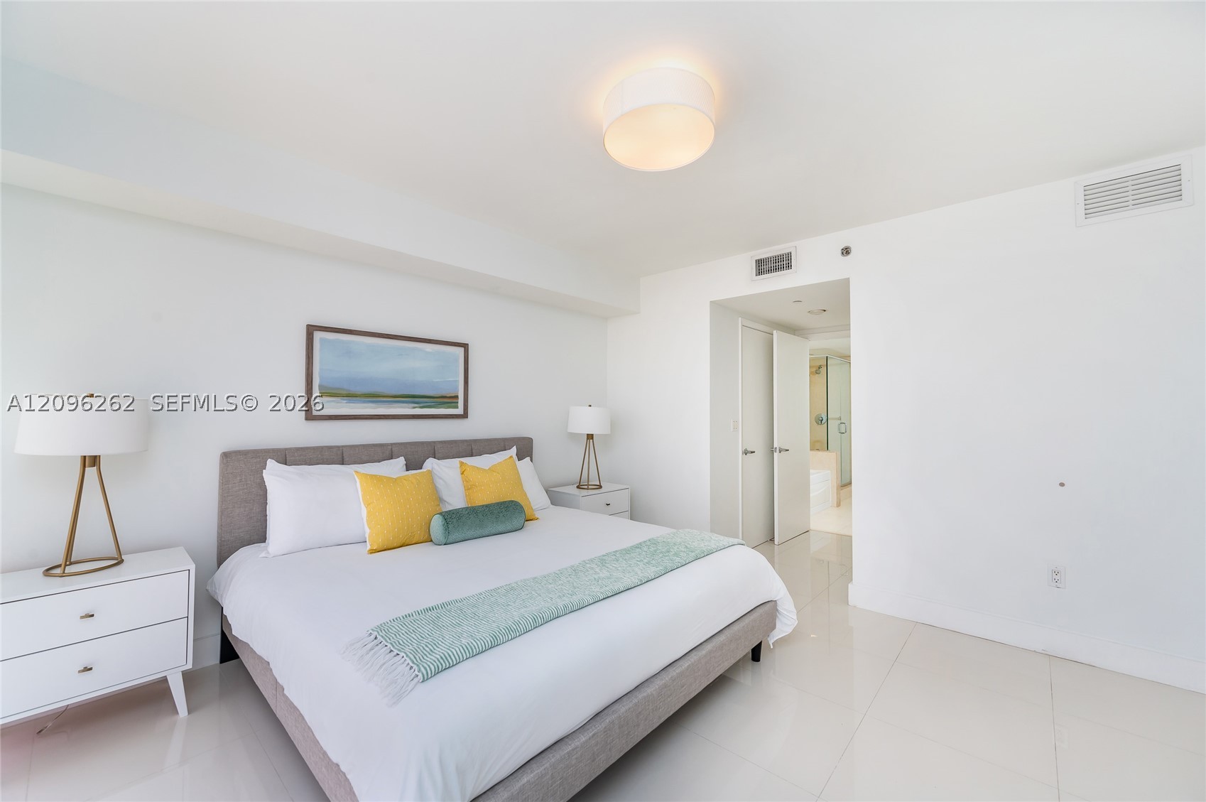 50 Biscayne Blvd #3906, Miami FL 33132