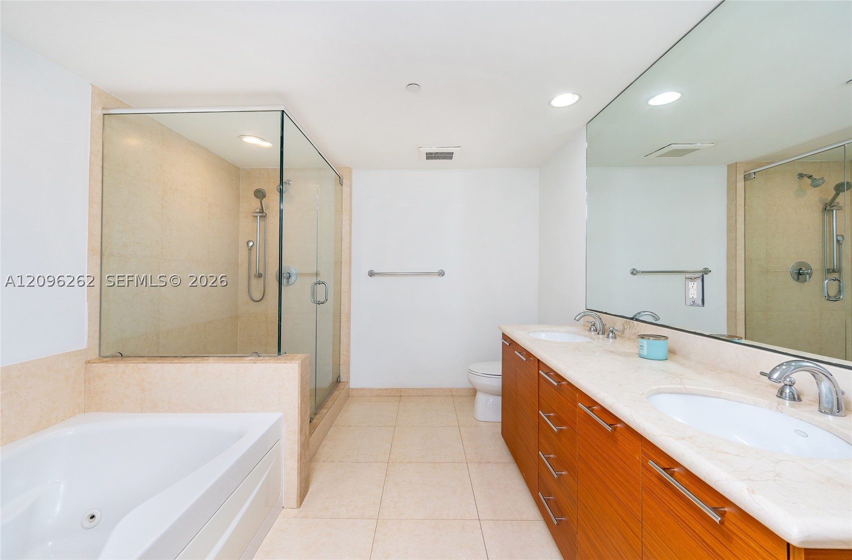 50 Biscayne Blvd #3906, Miami FL 33132