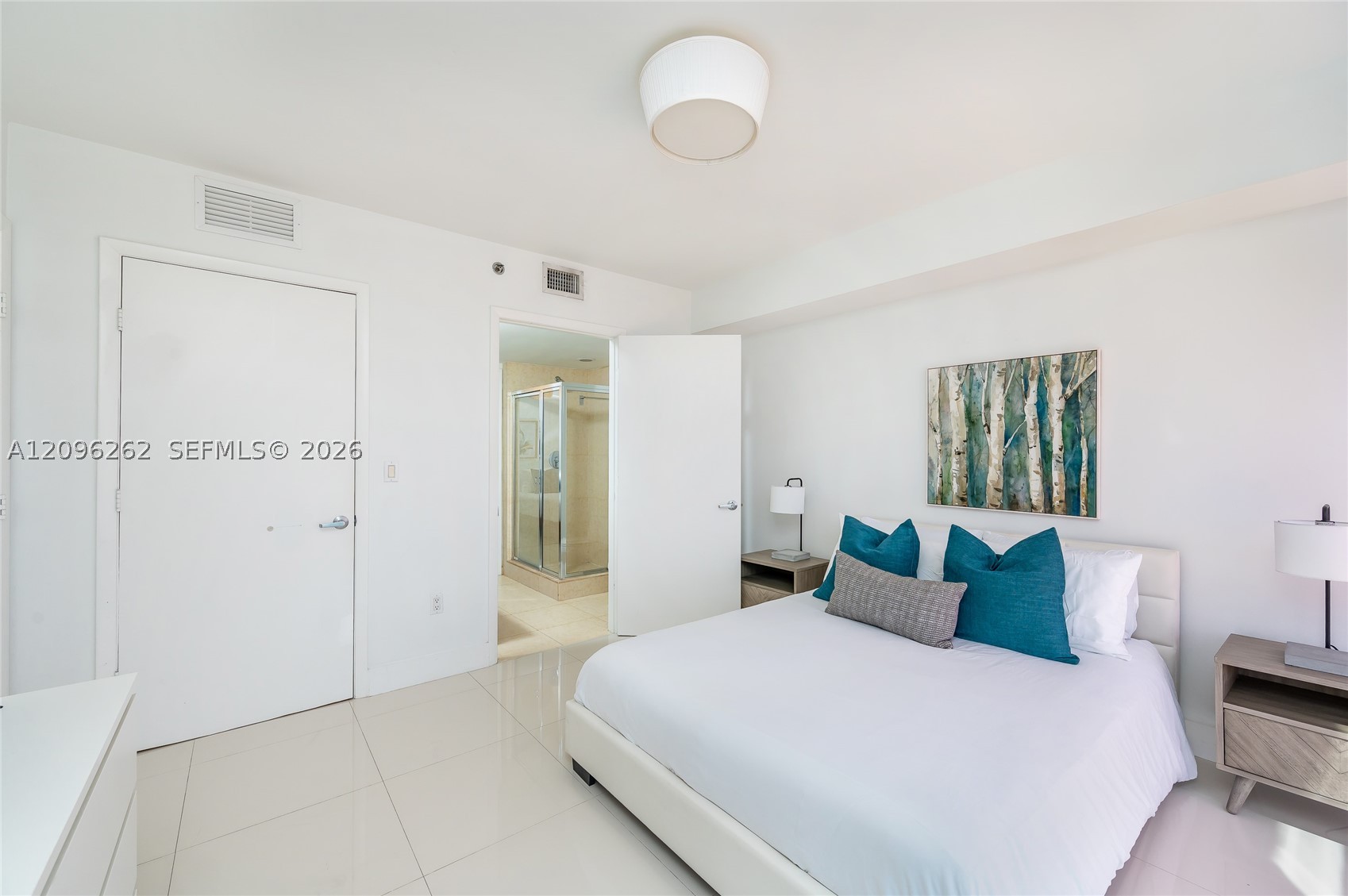 50 Biscayne Blvd #3906, Miami FL 33132