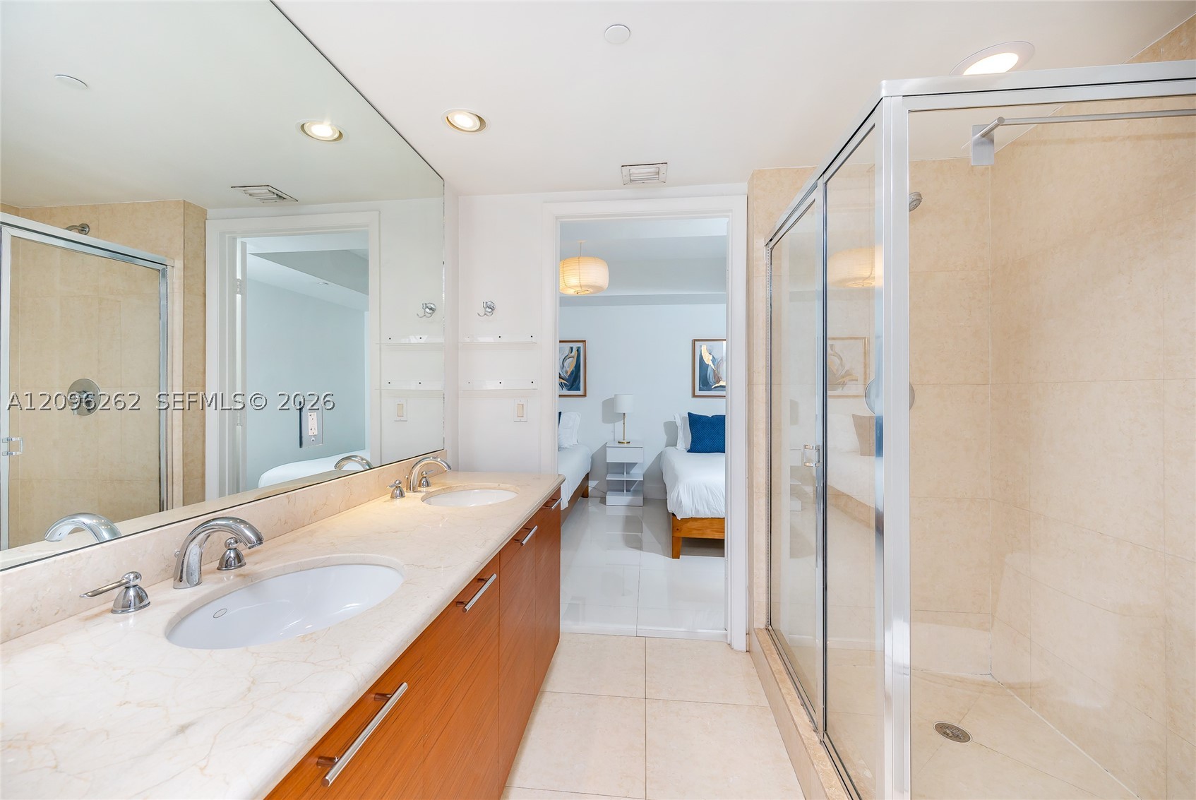 50 Biscayne Blvd #3906, Miami FL 33132