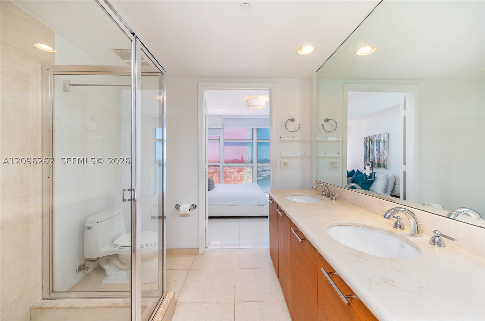 50 Biscayne Blvd #3906, Miami FL 33132