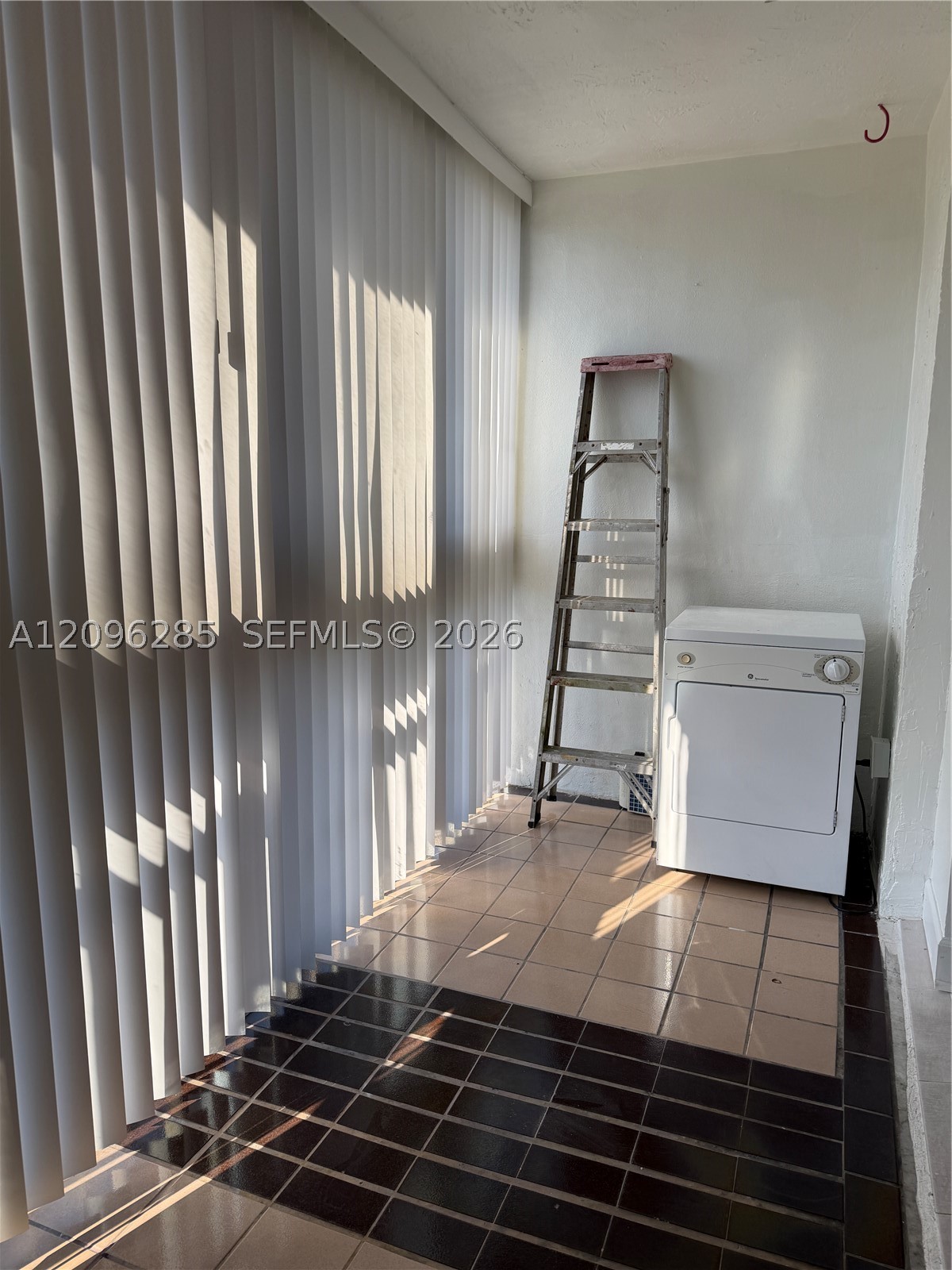 5055 NW 7th St #504, Miami FL 33126