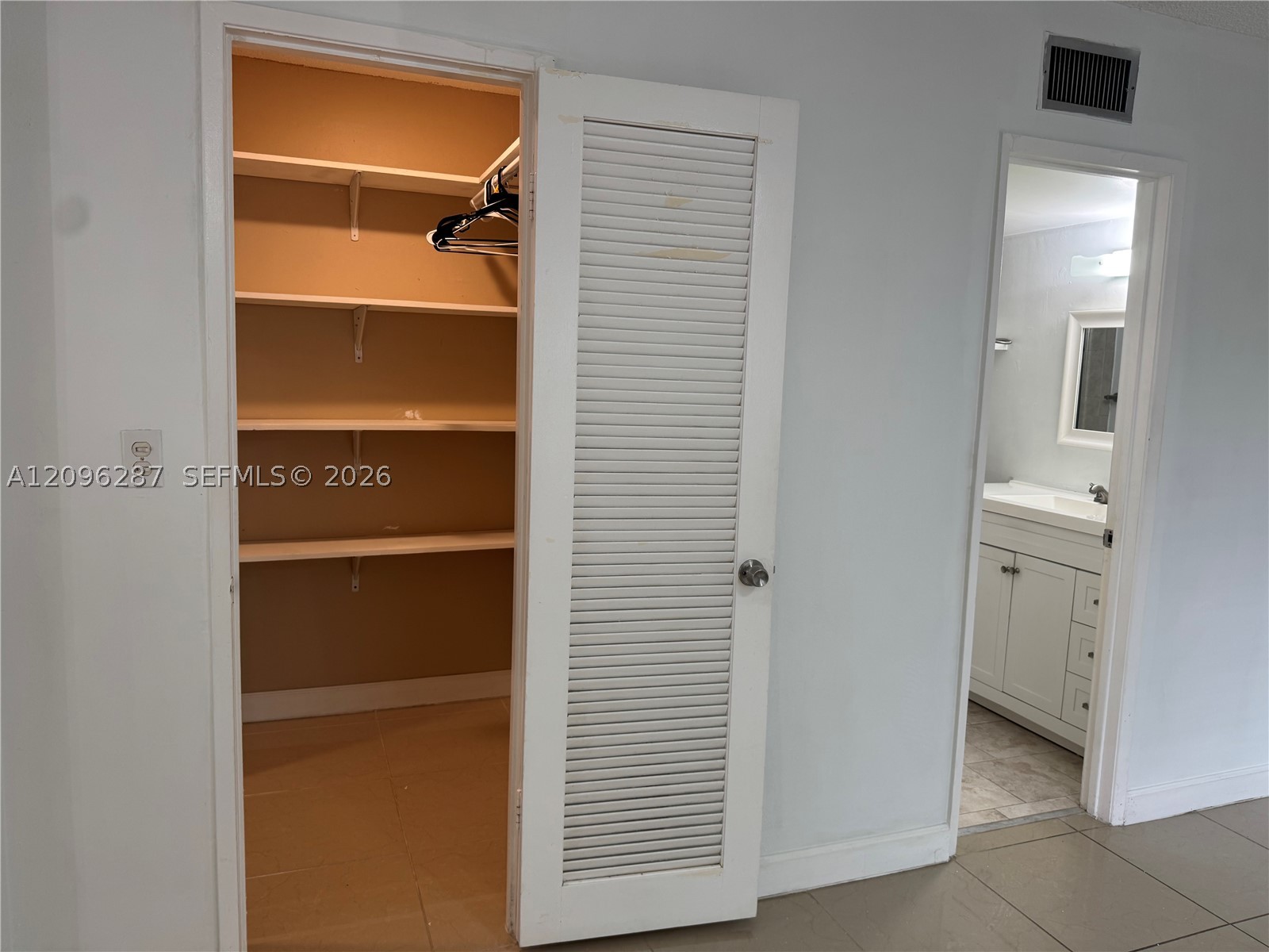 5731 NW 37th St #219, Virginia Gardens FL 33166