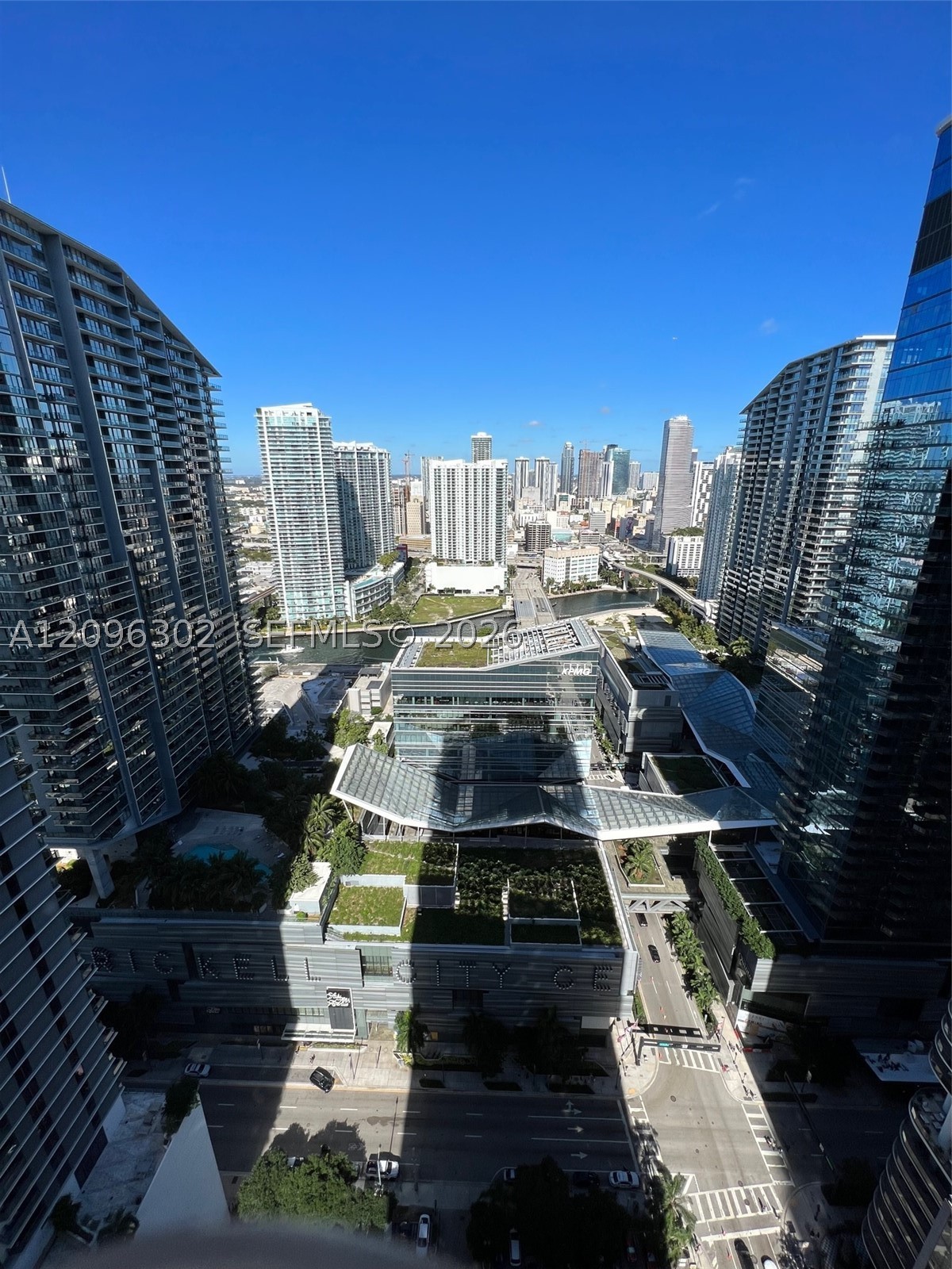 45 SW 9th St #3709, Miami FL 33130