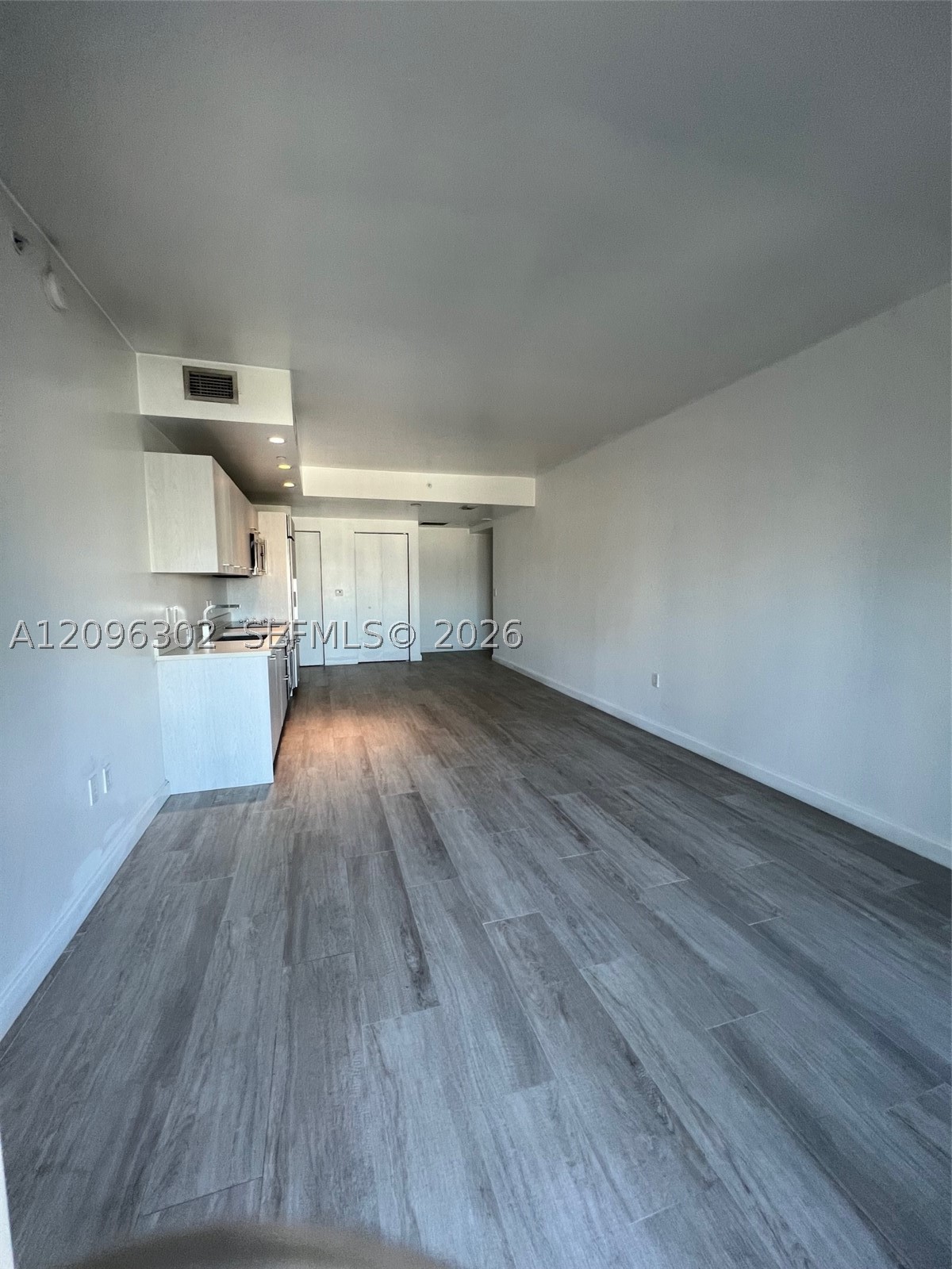 45 SW 9th St #3709, Miami FL 33130
