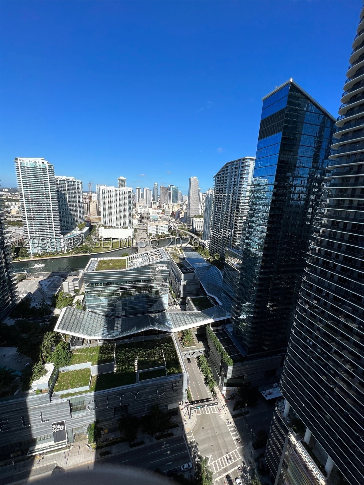 45 SW 9th St #3709, Miami FL 33130
