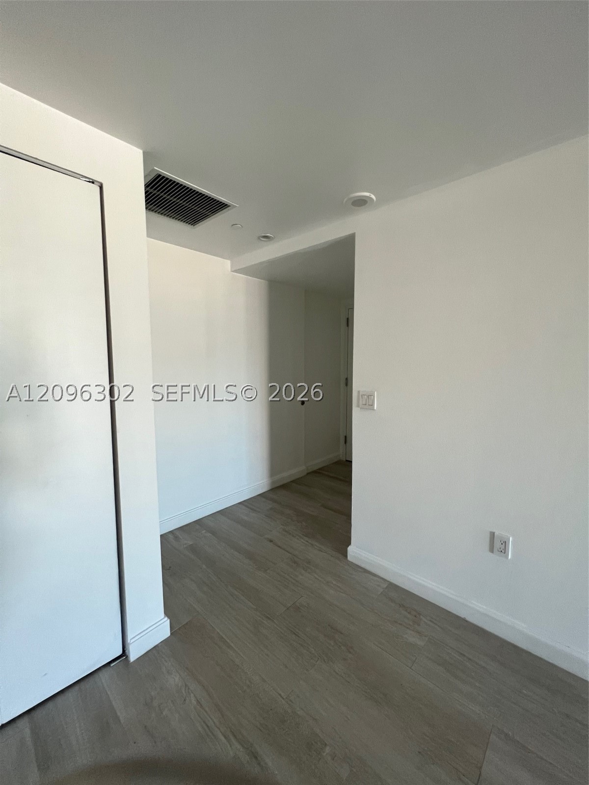 45 SW 9th St #3709, Miami FL 33130