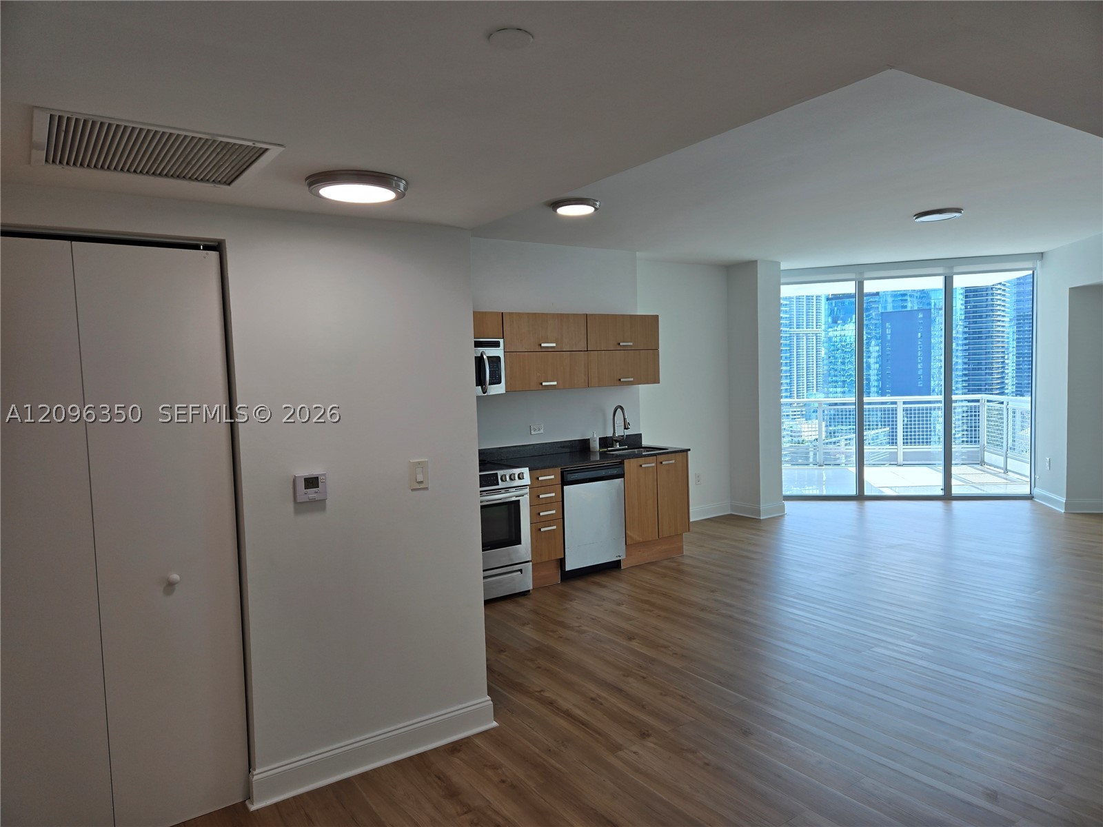 350 S Miami Ave #3708, Miami FL 33130