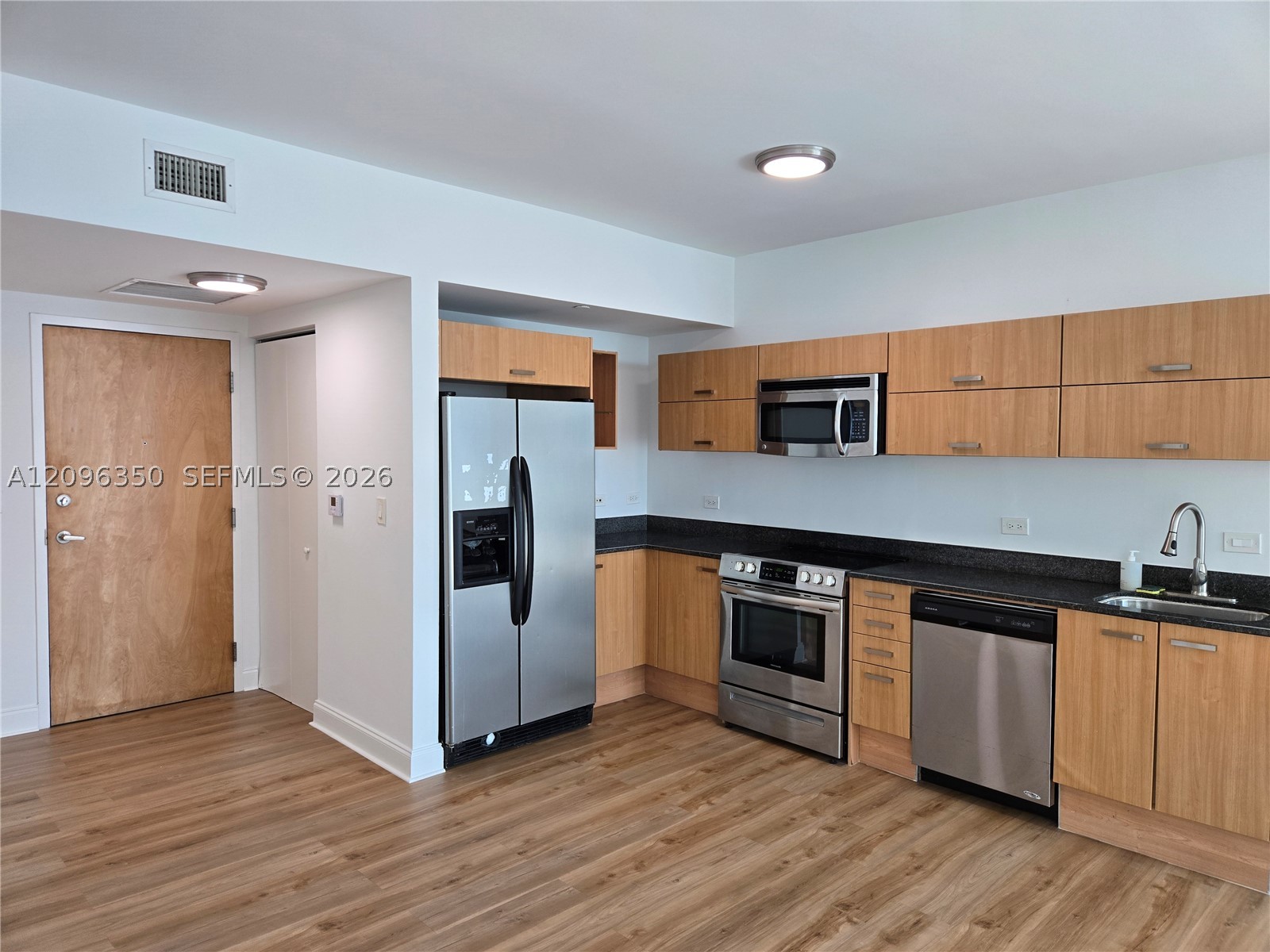 350 S Miami Ave #3708, Miami FL 33130