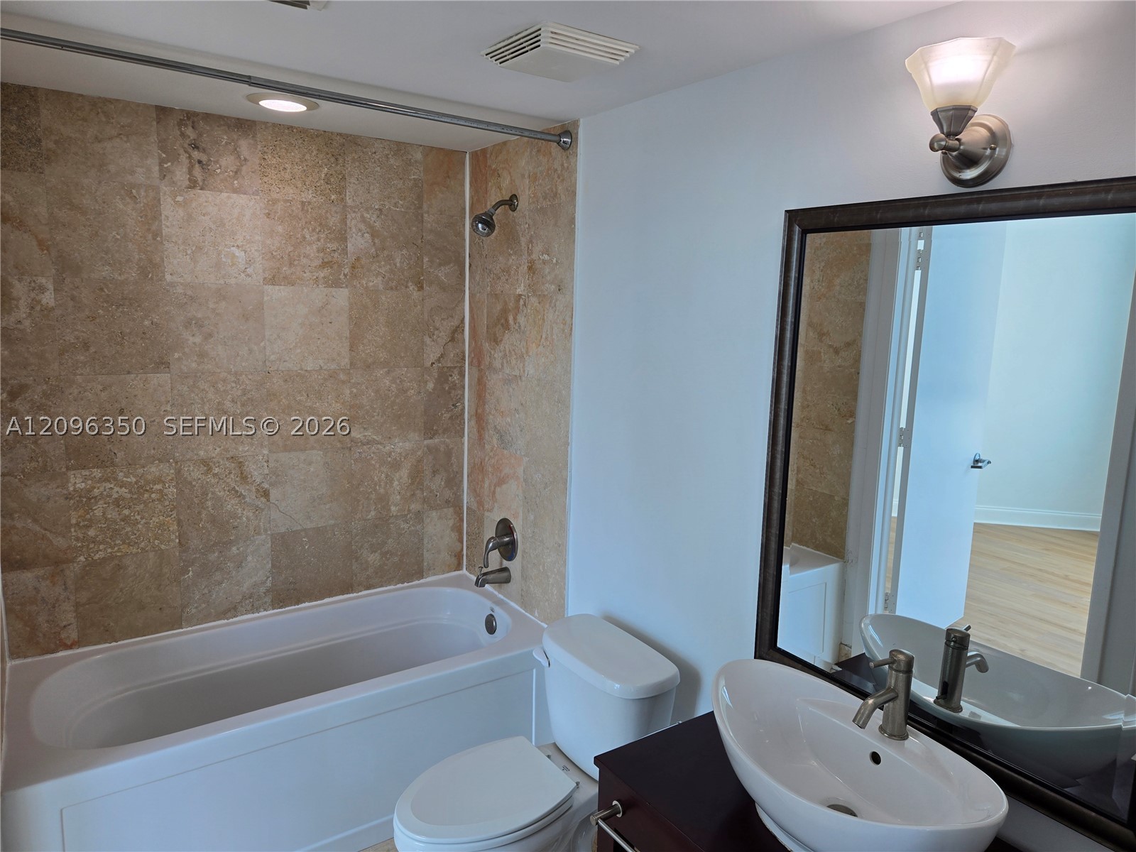 350 S Miami Ave #3708, Miami FL 33130