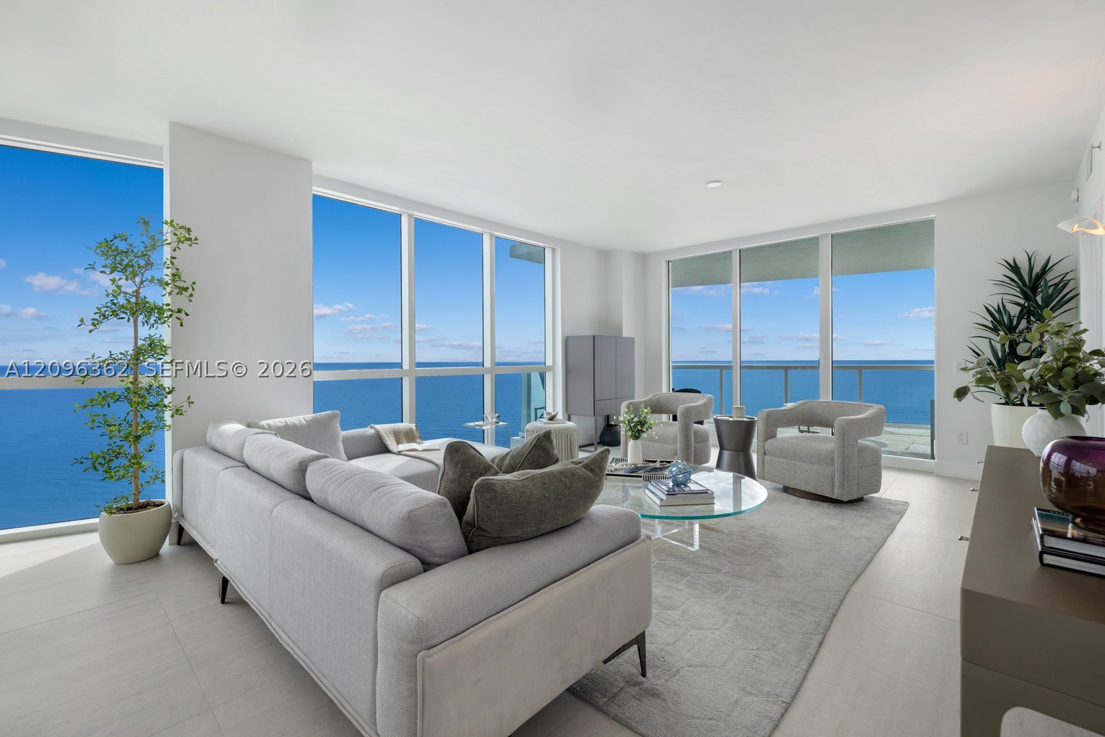 3801 Collins Ave #2006, Miami Beach FL 33140