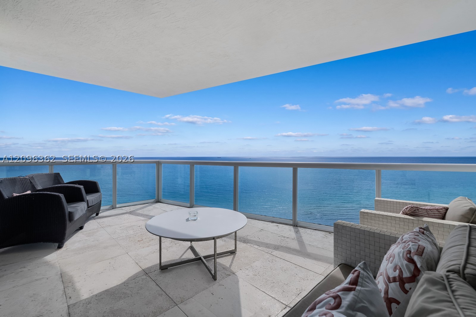 3801 Collins Ave #2006, Miami Beach FL 33140