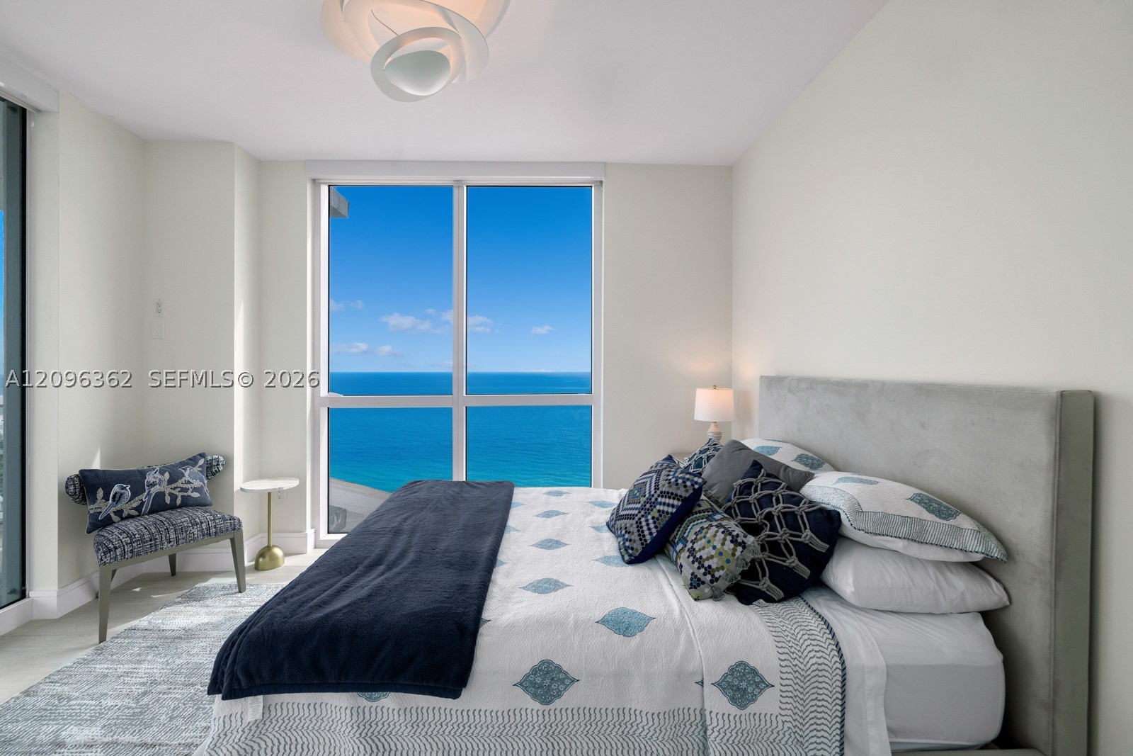 3801 Collins Ave #2006, Miami Beach FL 33140