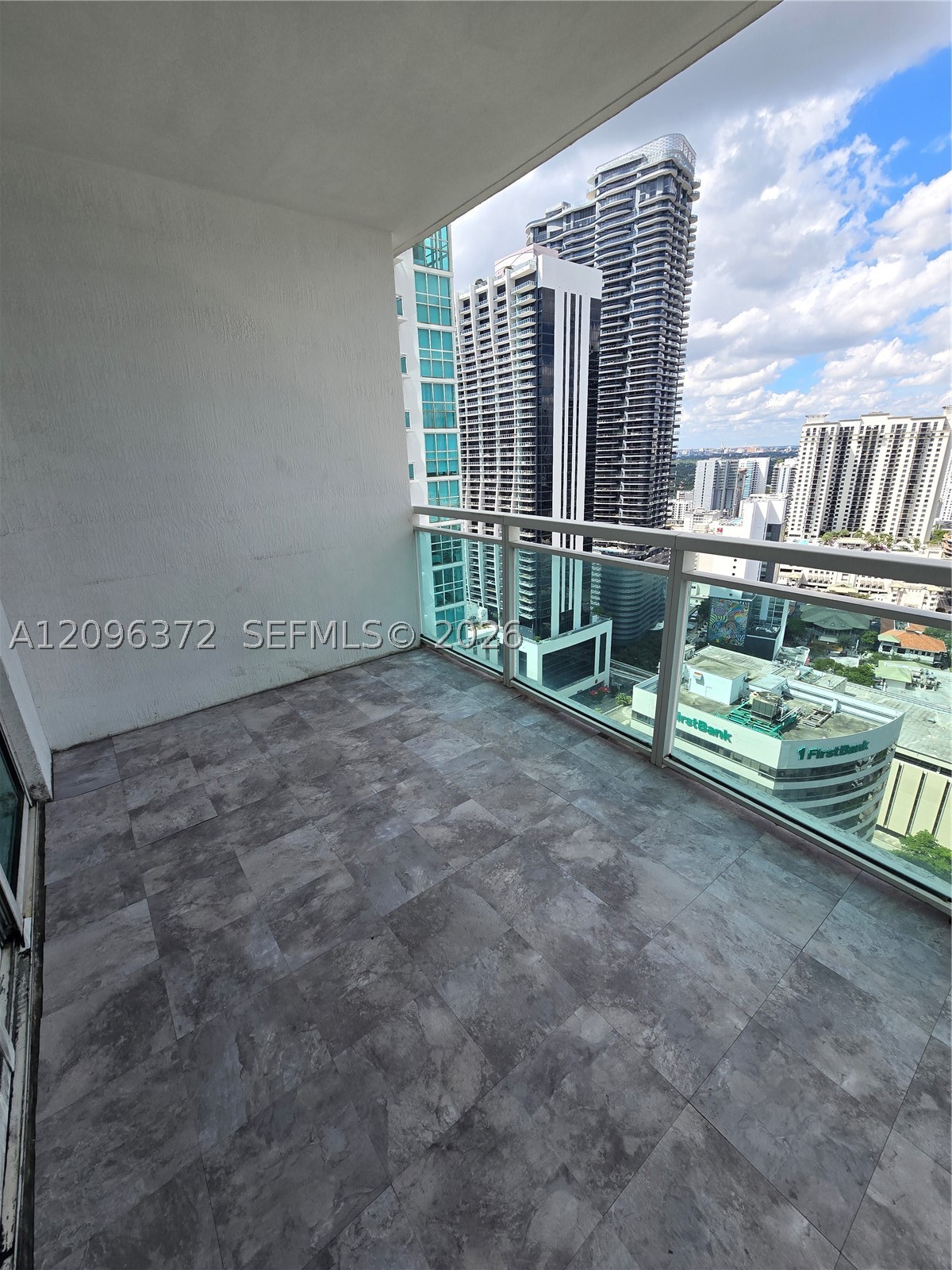950 Brickell Bay Dr #3300, Miami FL 33131