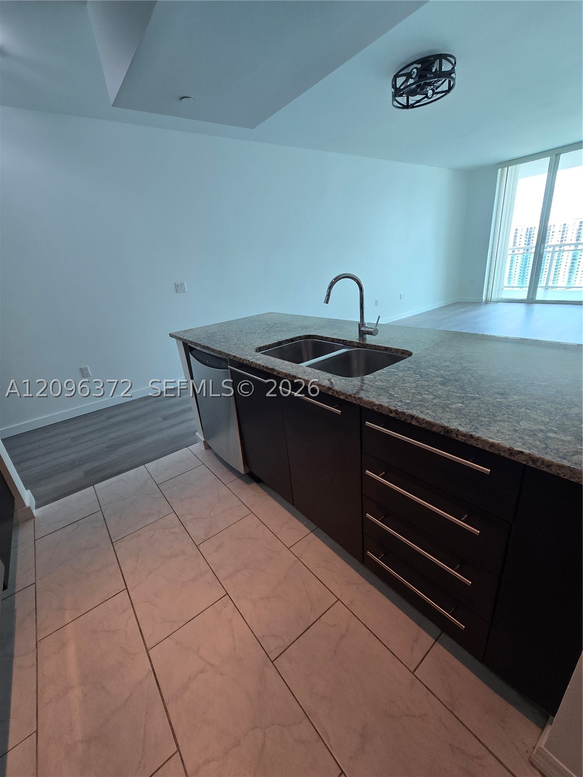 950 Brickell Bay Dr #3300, Miami FL 33131
