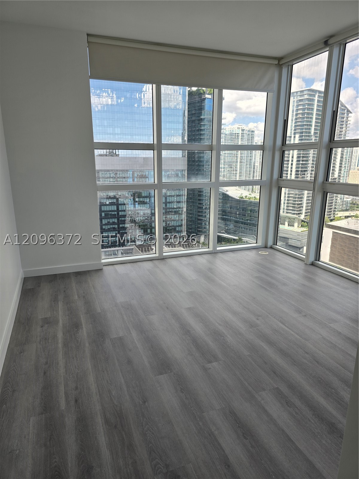950 Brickell Bay Dr #3300, Miami FL 33131